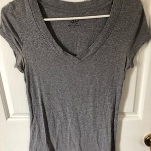 Gray v-neck short sleeve top